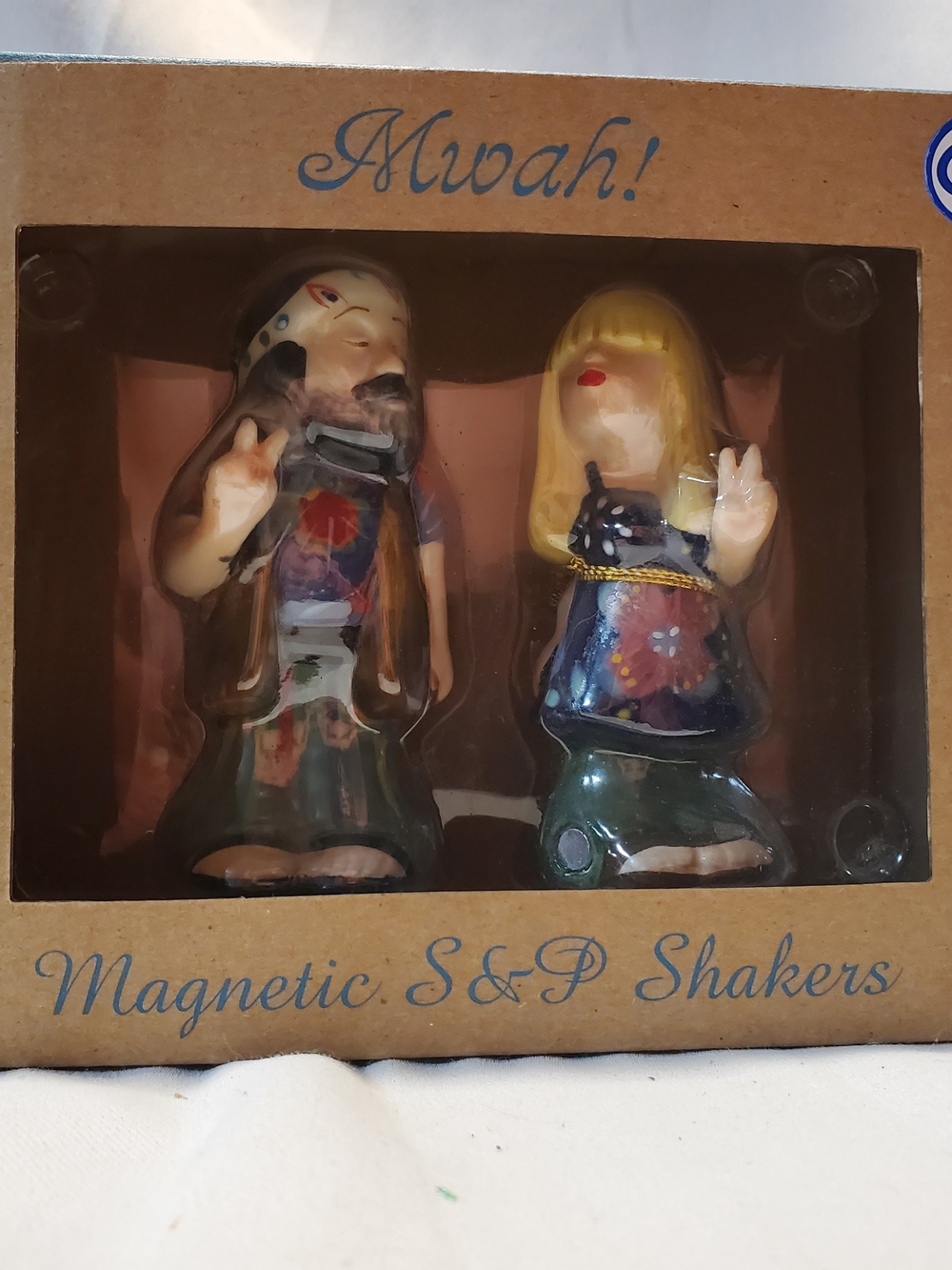 westland mwah hippie couple salt pepper shakers new in box 2009